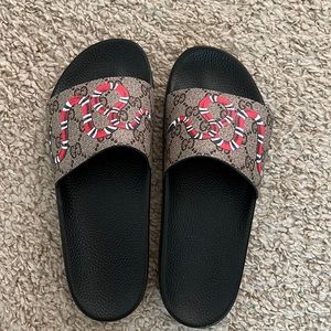 GuCcI snake slides 🐍 ✨